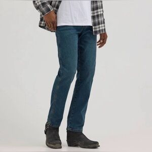 🆕 Men’s Wrangler Relaxed Fit Straight Jeans Dark Wash Size 32x32